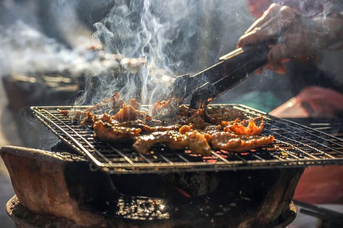 how to clean a cast iron grill