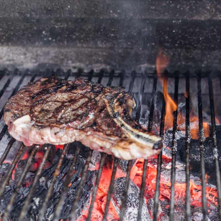 Tomahawk steak outlet on gas grill