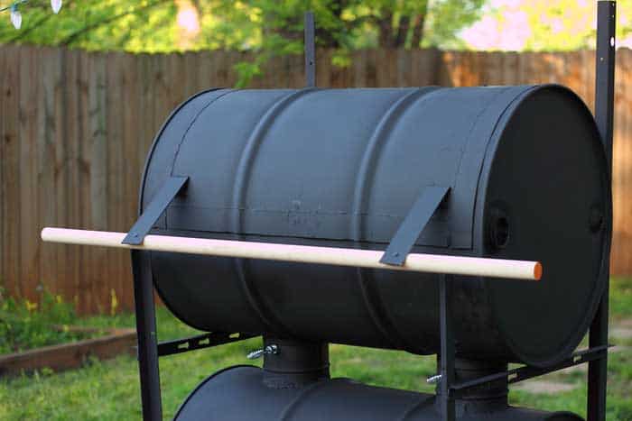 Offset barrel outlet smoker