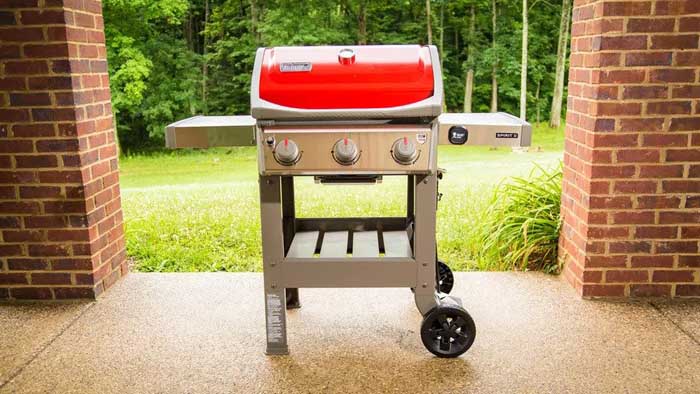 Weber Spirit II E 310 in red