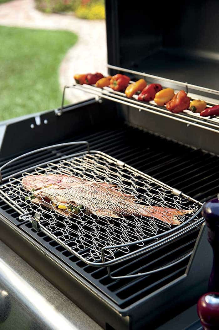 BBQ CHOICE Rosewood/Stainless Steel Round Flexible Barbecue Grilling Basket 