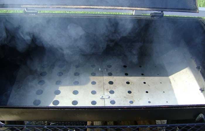 tuning plates at bottom of smoker chamber