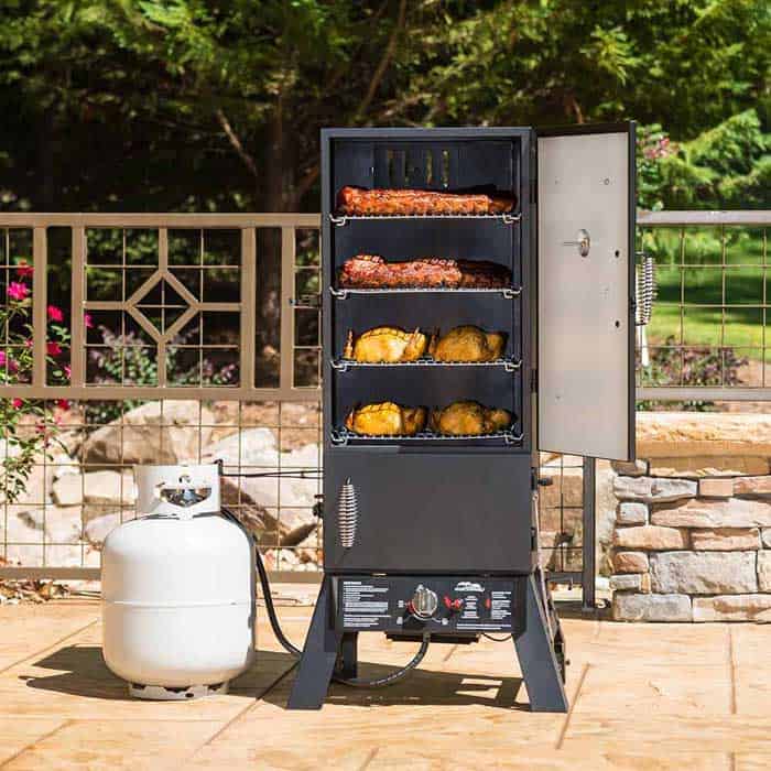 How to Use an Electric Smoker | 7 Easy Steps - The Online Grill