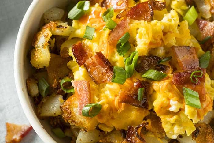 https://theonlinegrill.com/wp-content/uploads/Homemade-Egg-and-Potato-Breakfast-Bowl-with-Bacon.jpg