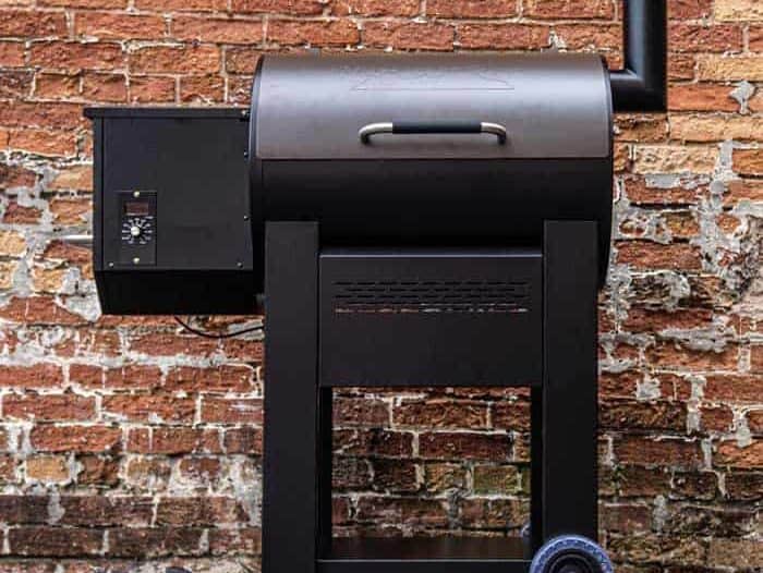 Monument Pellet Grill in Black with Manual Control Review