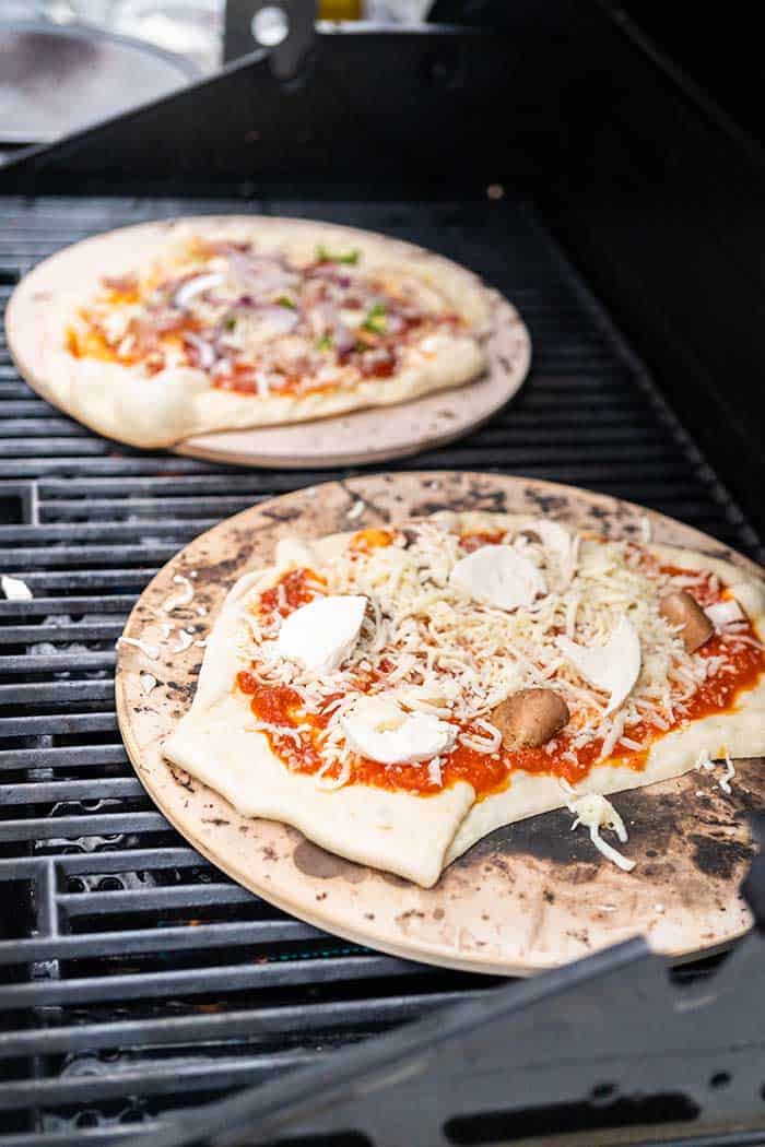 bbq grilled pizza