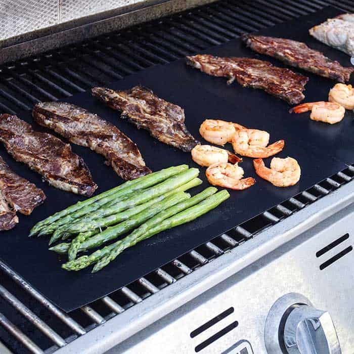 2 Pack Heavy Duty BBQ Grilling Mats Non Stick Reusable for Grilling Accessories 