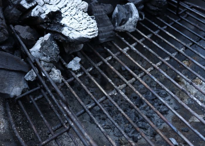 dirty stainless steel charcoal grill grates