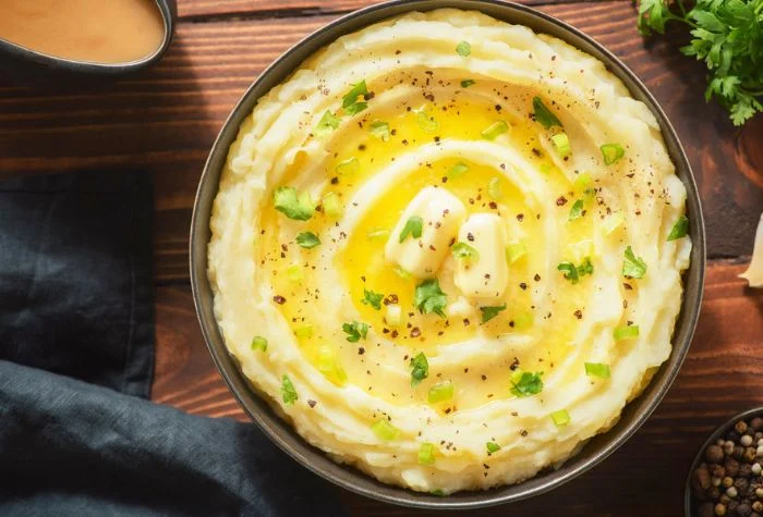 easy smoked mashed potatoes chives butter