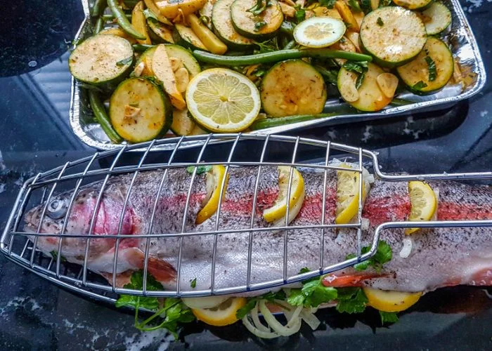 https://theonlinegrill.com/wp-content/uploads/fish-smoker-basket.jpg.webp