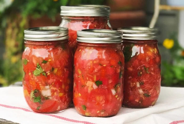 homemade smoked tomato salsa