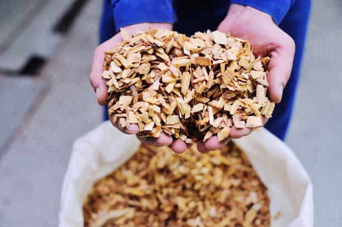 how to make wood chips for smoking
