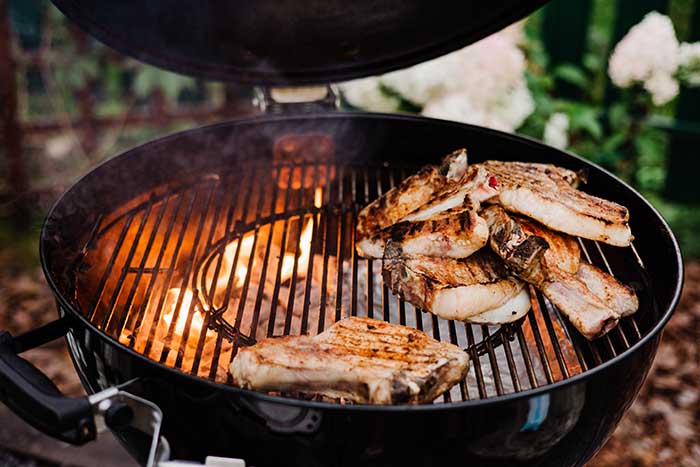 how to cook salmon on a charcoal grill