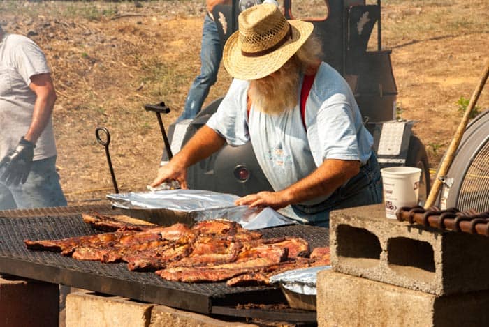 8 Best American BBQ Styles [Types of Barbecue Explained]