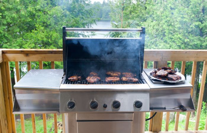 How to Troubleshoot a Grill That Won't Stay Lit