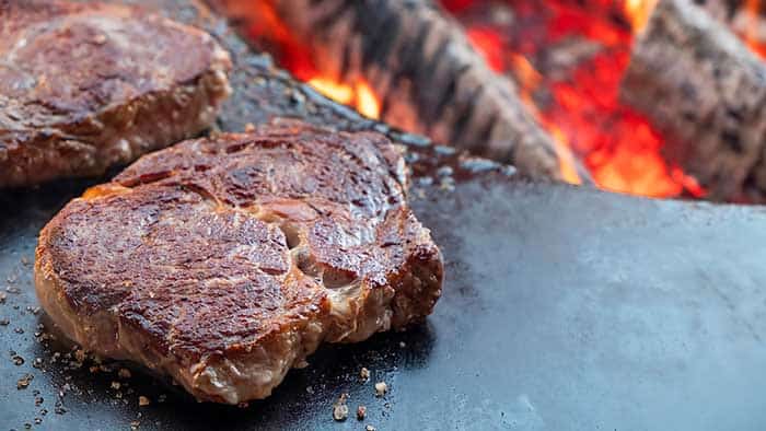 Reverse-Seared Filets Mignons on a Gas Grill? 