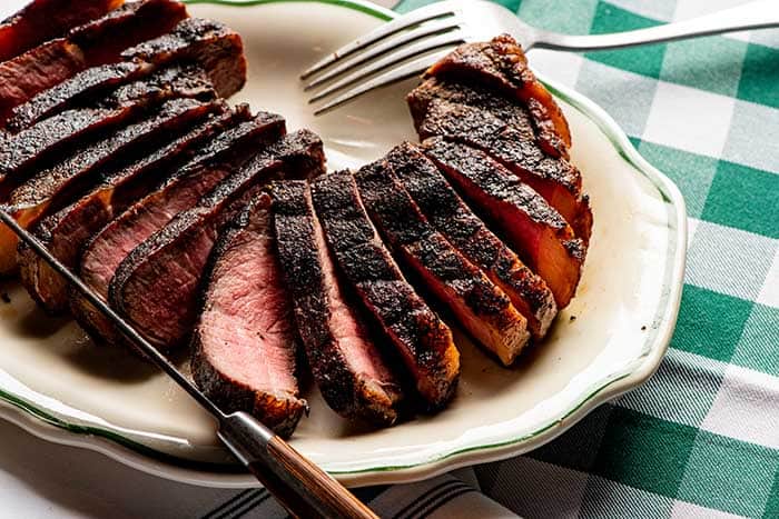 sliced grilled beef skirt steak