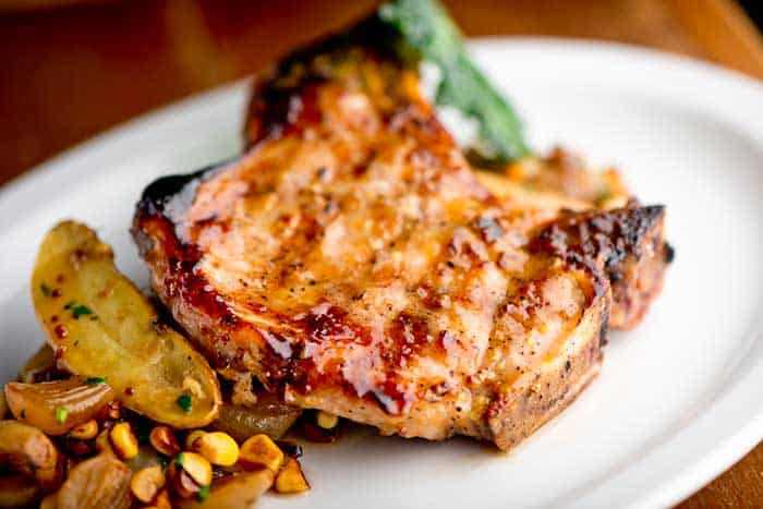 Grilled smoked pork clearance chops