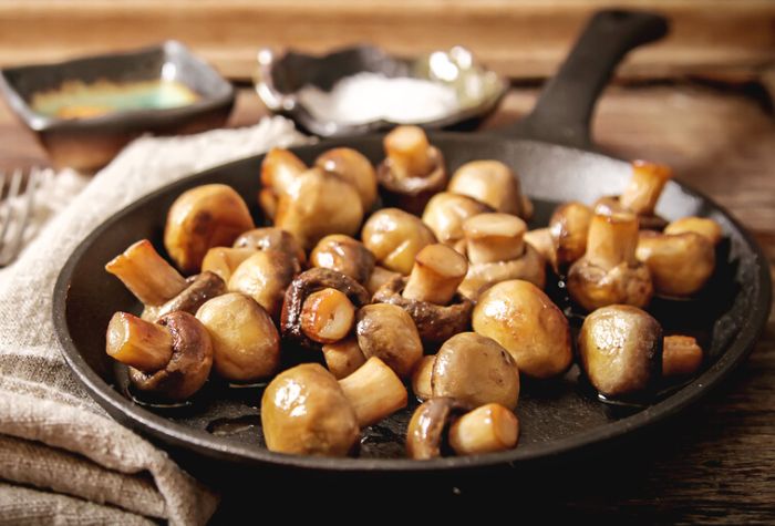 smoked white button mushrooms