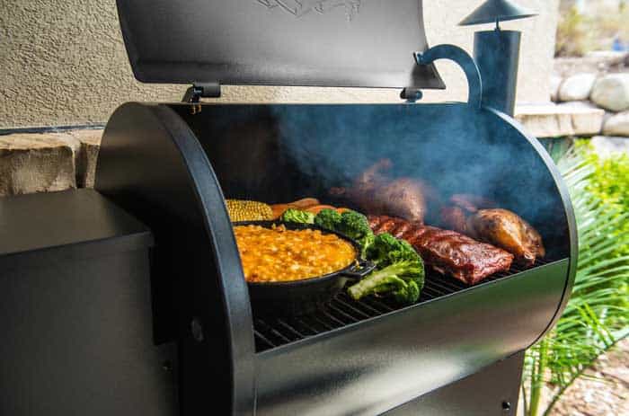 traeger eastwood cooking grate area