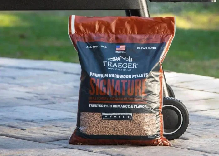 traeger signature blend wood pellets